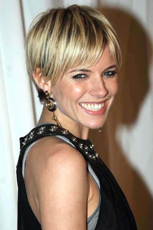 Sienna Miller Staight Short Hairstyle with Highlights