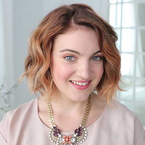 Awesome Short Bob Hairstyles with Beachy Waves