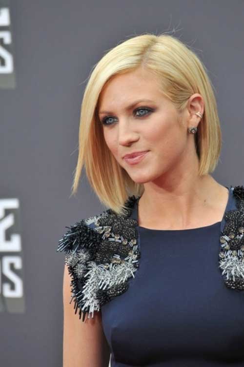 Brittany Snow Blonde Bob Hair Symmetrical Blonde Bob Hairstyles