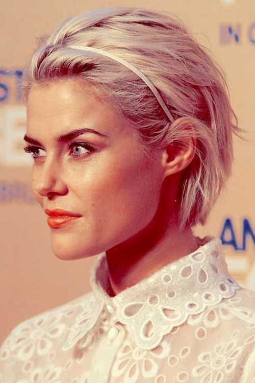 Slicked Up Blond Bob Hairstyles