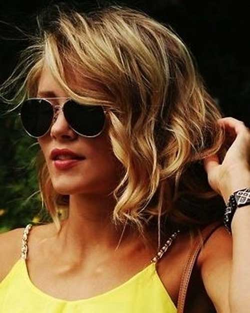 Short Natural Beacy Curly Hairstyles