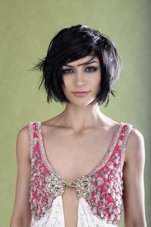 Classy Short Haircuts and Hairstyles for Thick Hair