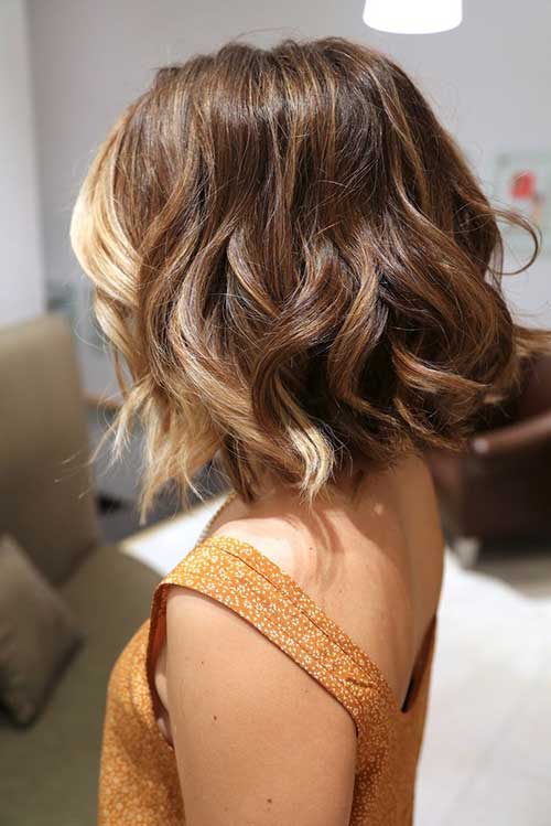 Short Blonde and Brown Colored Wavy Hair