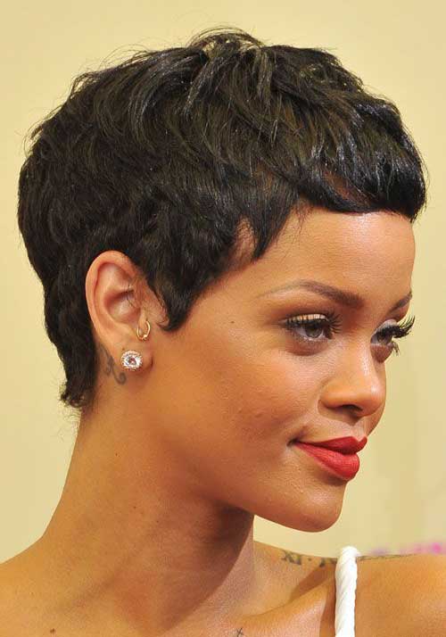 13.Rihanna Pixie Rihanna Pixie Cut-13