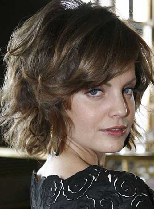 Short Hairstyles for Round Faces and Thick Hair