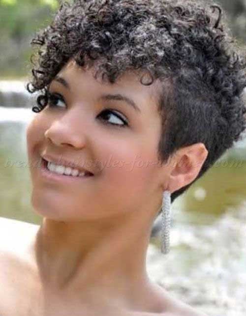 Natural Hairstyles for Black Women with Short Hair-12