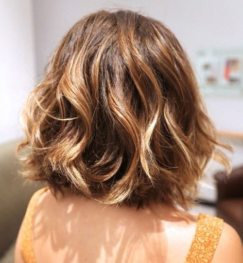 8.Short Haircut for Thick and Wavy Hair Short Haircuts for Thick Wavy Hair-8