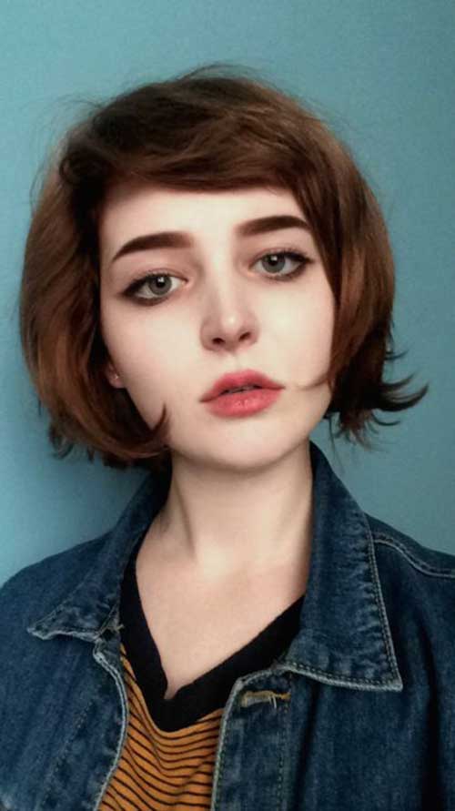 Short Haircuts for Round Faces-13