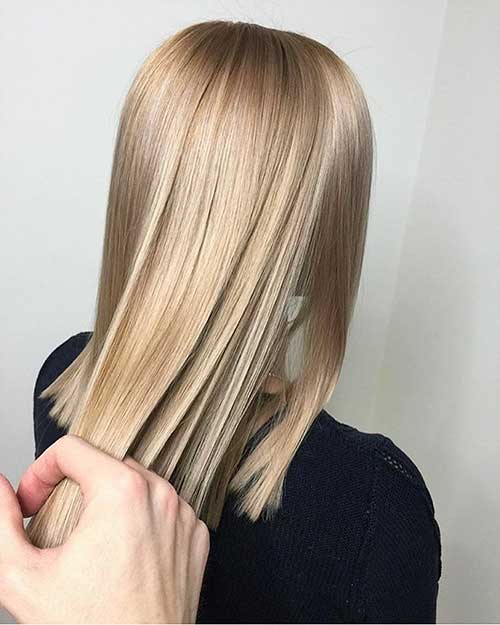 Short Straight Hairstyles - 18