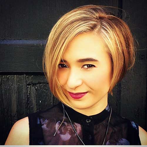 Short Straight Hairstyles - 9