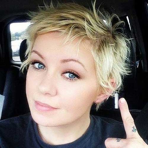 Short Haircuts for Round Faces-7