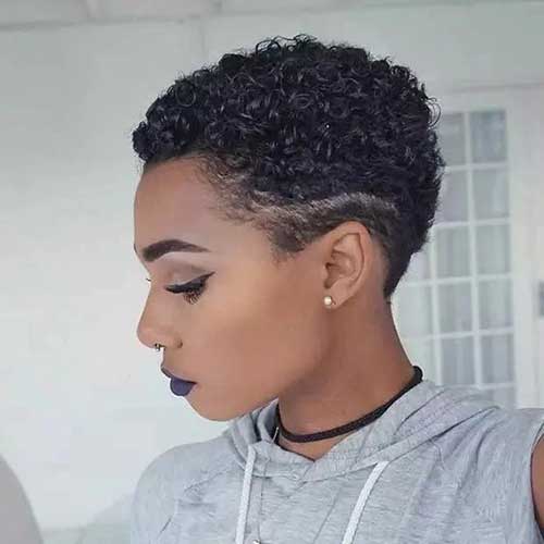 Cute Hairstyles for Very Short Pixie Black Girl-10
